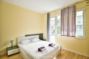 Spacious Apartment at Central Location - Karavelov